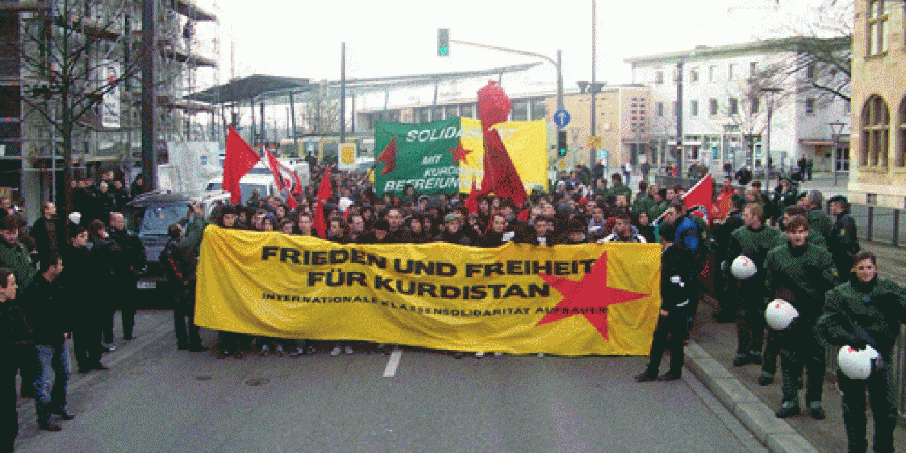Demonstration in Heilbronn: Solidarität mit Kurdistan