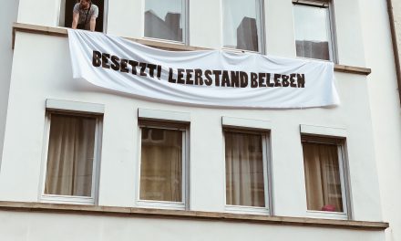 #leerstandbeleben – Wohnungen in Heslach bleiben weiter besetzt!