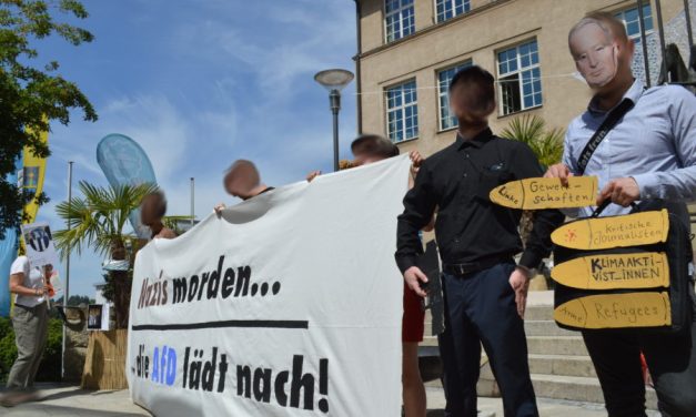 Nazis morden – Die AfD lädt nach! Künstlerische Inszenierung in Backnang