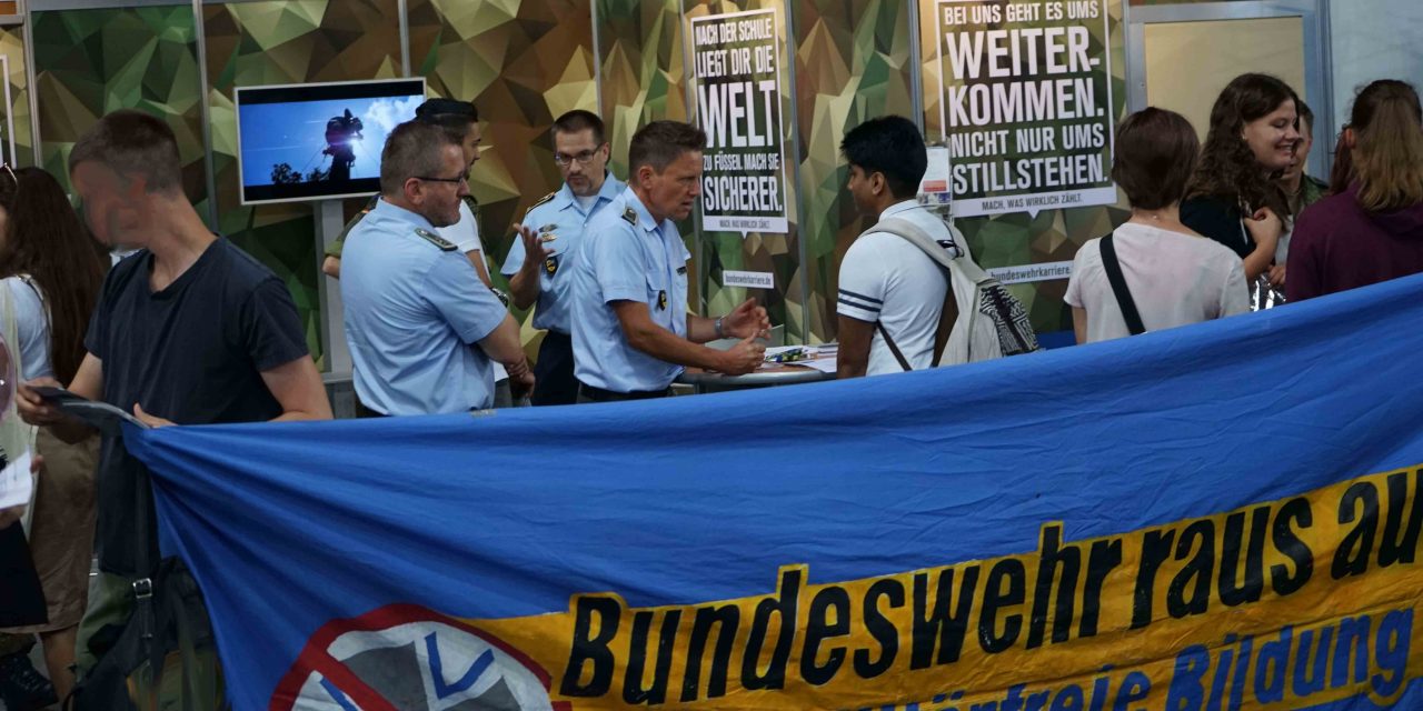 Bundeswehr auf Bildungsmesse gestört