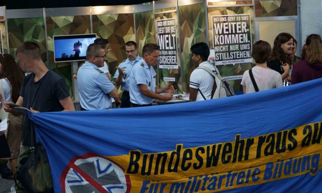 Bundeswehr auf Bildungsmesse gestört