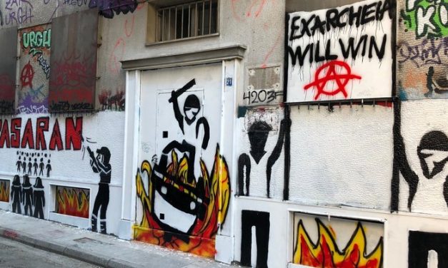 Startschuss der Angriffe auf das rebellische Viertel Exarchia in Athen