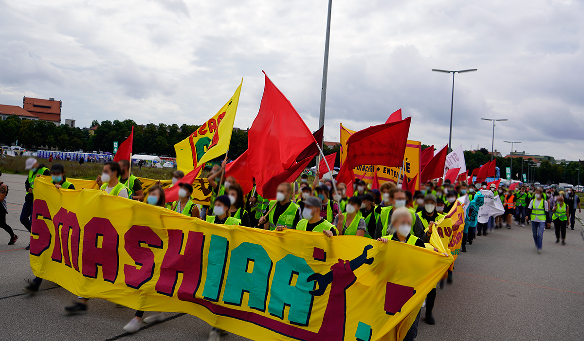 Nachbereitung Und Video Der Proteste Gegen Die IAA In München ...