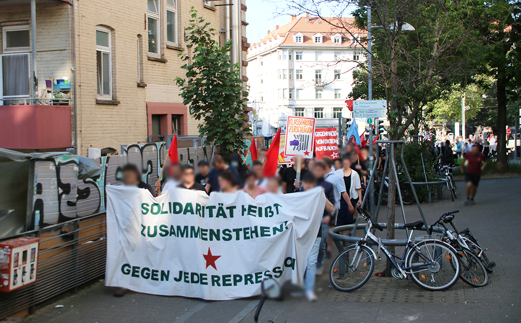 Kundgebung und Spontandemo nach Hausdurchsuchung wegen 1. Mai in Stuttgart