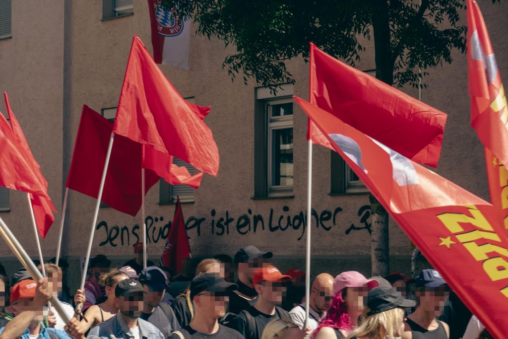 Jens Rügner ist ein Lügner Graffiti - Revolutionäre 1. Mai Demonstration in Stuttgart